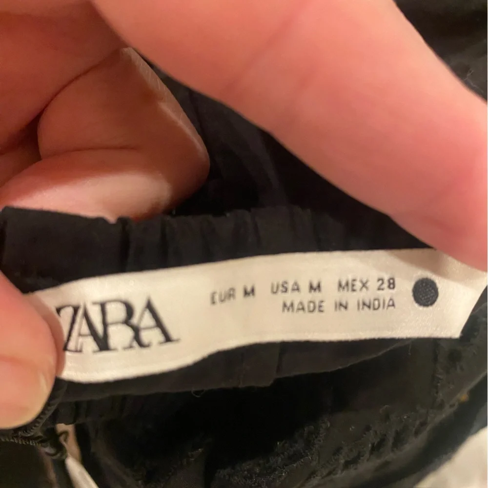 Zara Black Eyelet Trim Poplin Maxi Dress - Picture 8 of 9